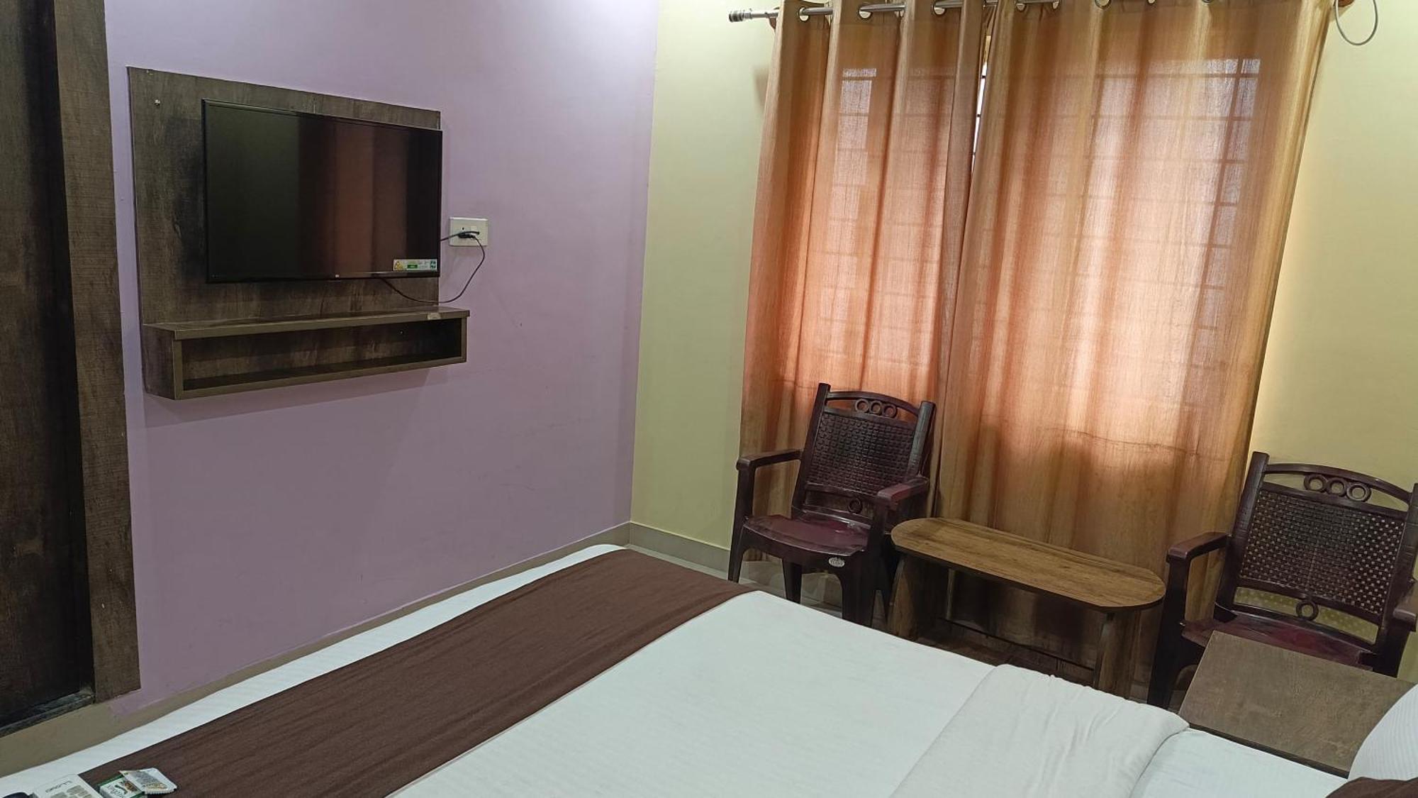 Pph Royal Gs Comforts Opp Mall Of Asia Bangalore Exterior foto